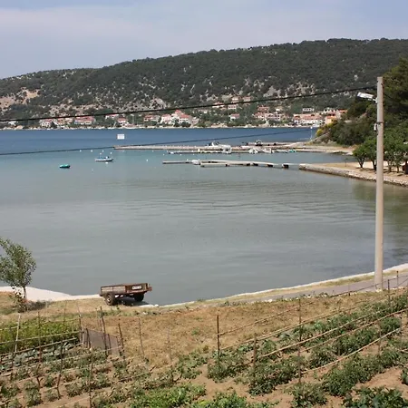 Apartmán - Donja 2001b Supetarska Draga