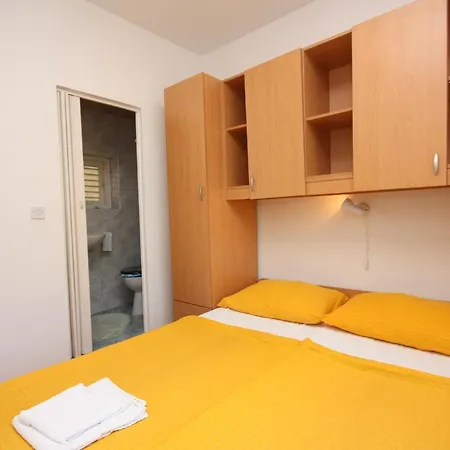Apartment - Donja 2001b *